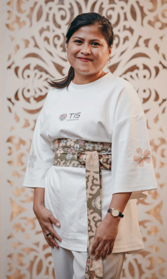 Учитель английского языка Кыргызско-Японской Частной Школы в Бишкеке — Сейду Абдул Вахид