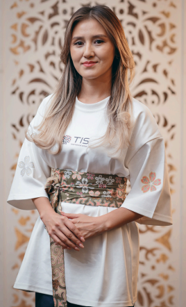 Учитель английского языка Кыргызско-Японской Частной Школы в Бишкеке — Сейду Абдул Вахид