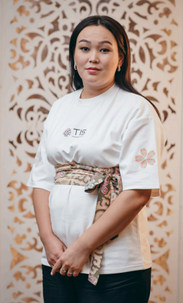 Учитель английского языка Кыргызско-Японской Частной Школы в Бишкеке — Угуржан Угур