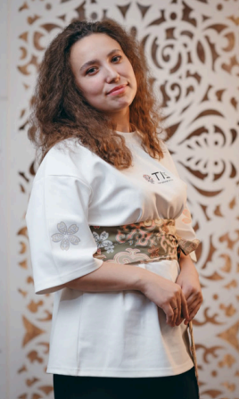 Учитель английского языка Кыргызско-Японской Частной Школы в Бишкеке — Фоярдо Филипп Палиг-Ад