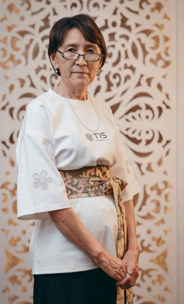 Учитель английского языка Кыргызско-Японской Частной Школы в Бишкеке — Майкл Квадво Ниярко