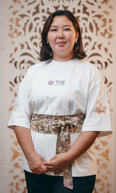 Учитель английского языка Кыргызско-Японской Частной Школы в Бишкеке — Фоярдо Филипп Палиг-Ад