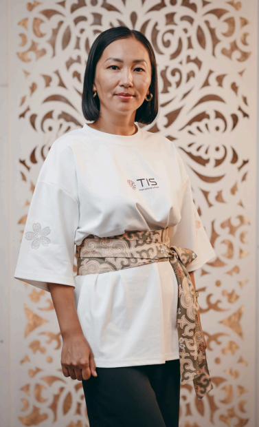 Учитель английского языка Кыргызско-Японской Частной Школы в Бишкеке — Фоярдо Филипп Палиг-Ад