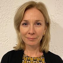 Елена Бархатова, основательница экосистемы по поддержке художников Арт Холдинг 